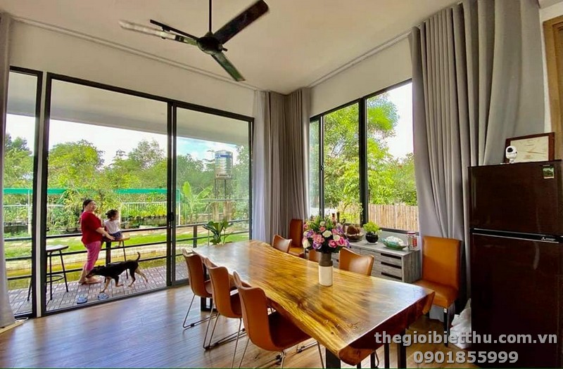 Long description image 1