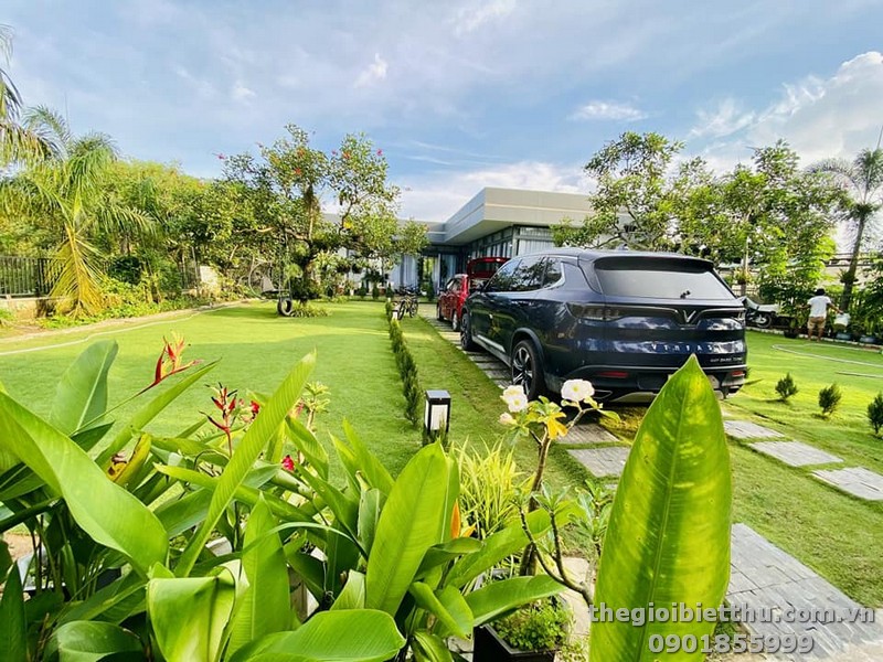 Long description image 1