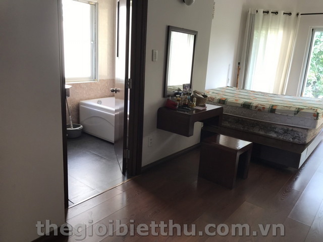 Long description image 1