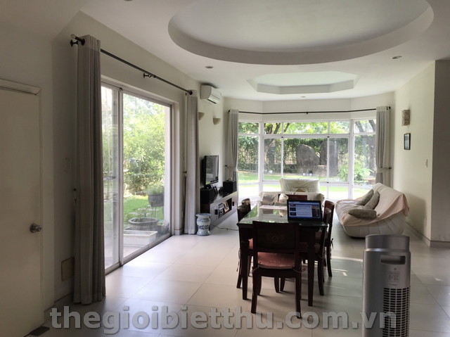 Long description image 1