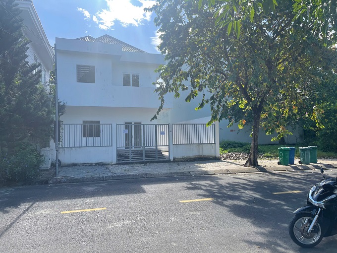 Long description image 1