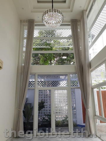 Long description image 1