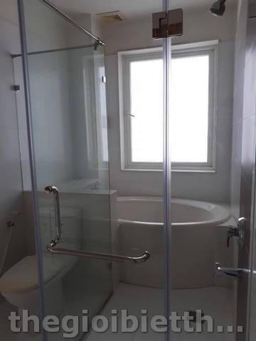 Long description image 1