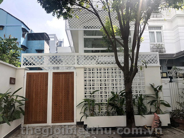 Long description image 1