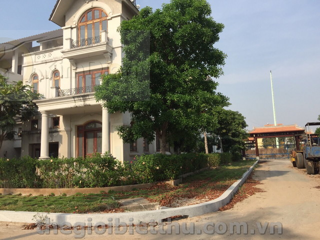 Long description image 1