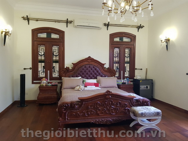 Long description image 1