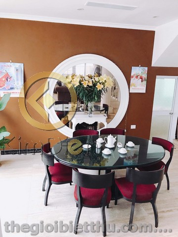 Long description image 1