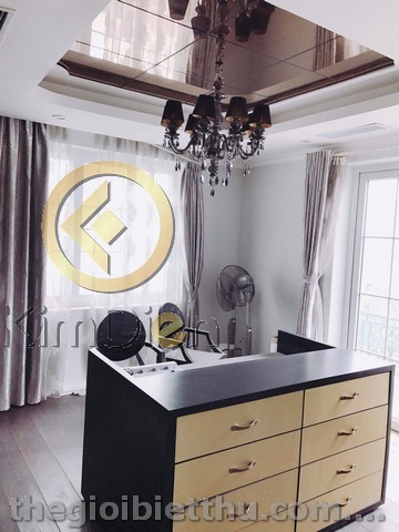 Long description image 1