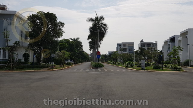 Long description image 1