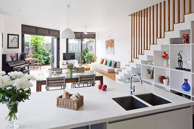 Long description image 1