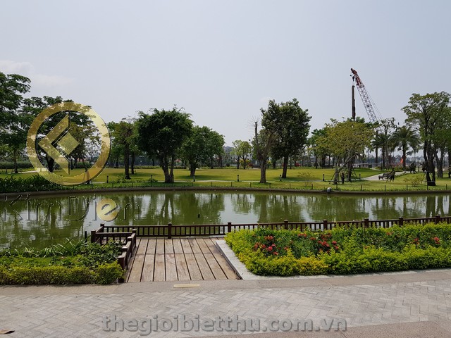 Long description image 1