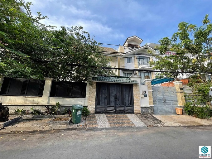 Long description image 1