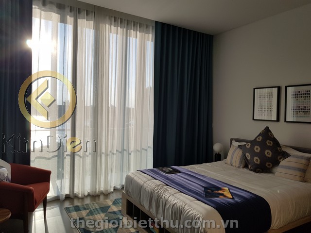 Long description image 1