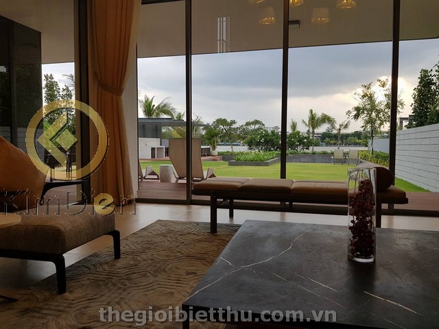 Long description image 1