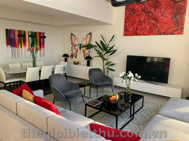 Long description image 1