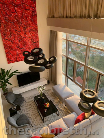 Long description image 1