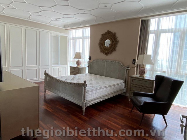 Long description image 1