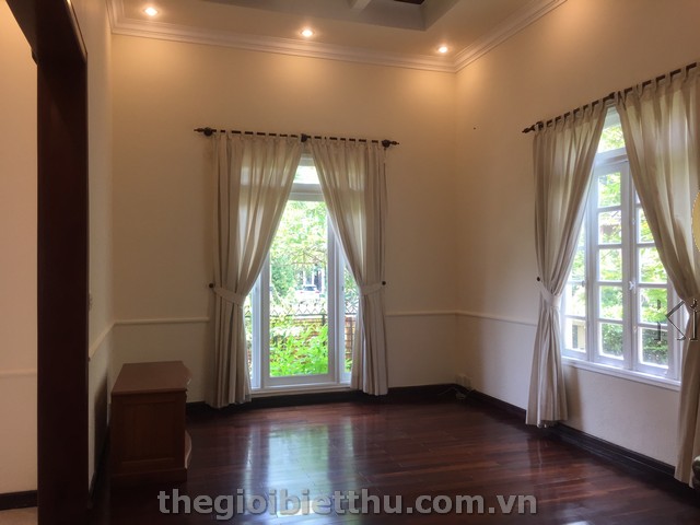 Long description image 1