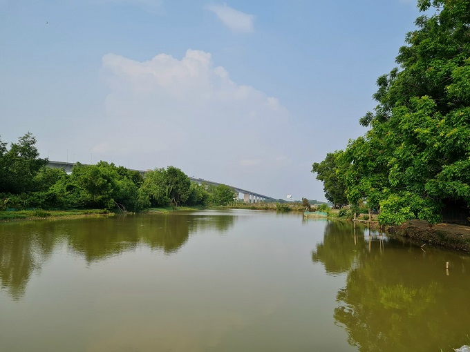 Long description image 1