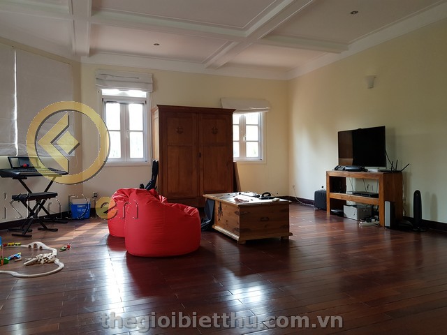 Long description image 1