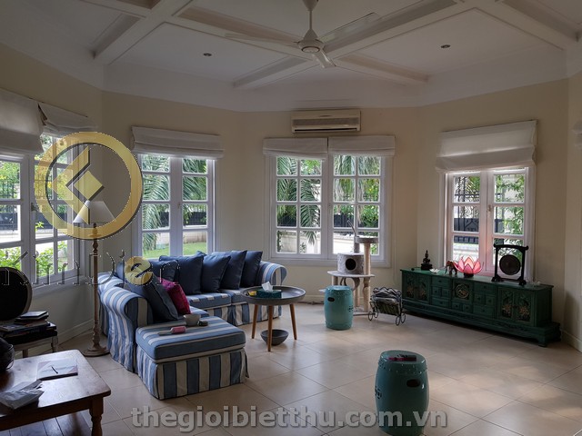 Long description image 1