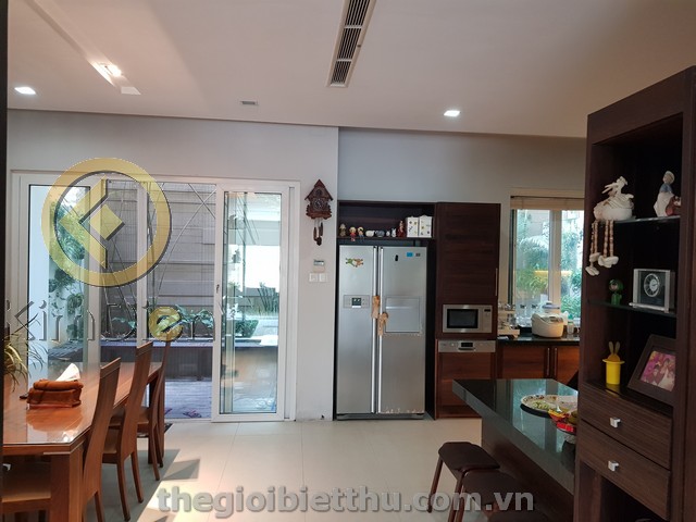 Long description image 1