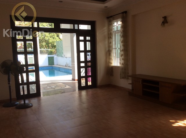 Long description image 1