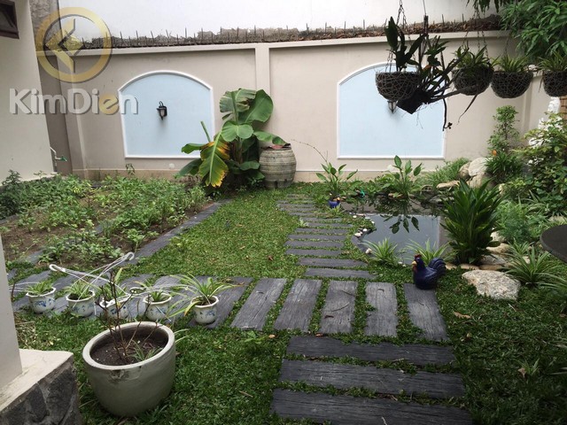 Long description image 1