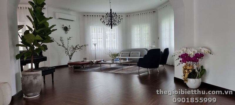 Long description image 1