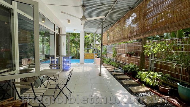 Long description image 1