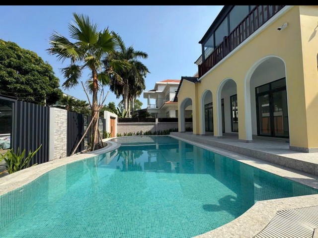 Long description image 1