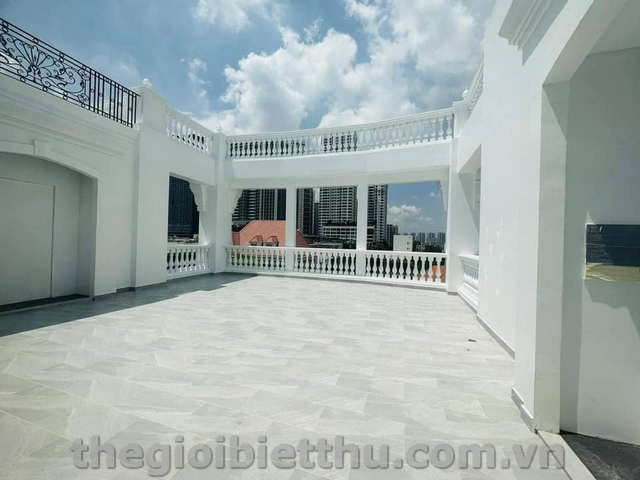 Long description image 1