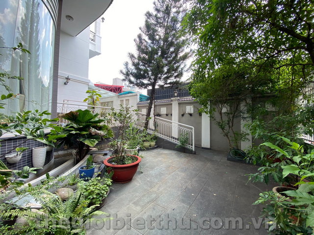 Long description image 1