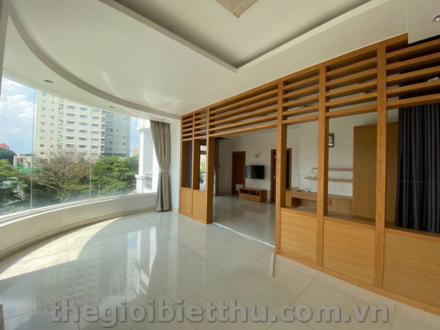 Long description image 1