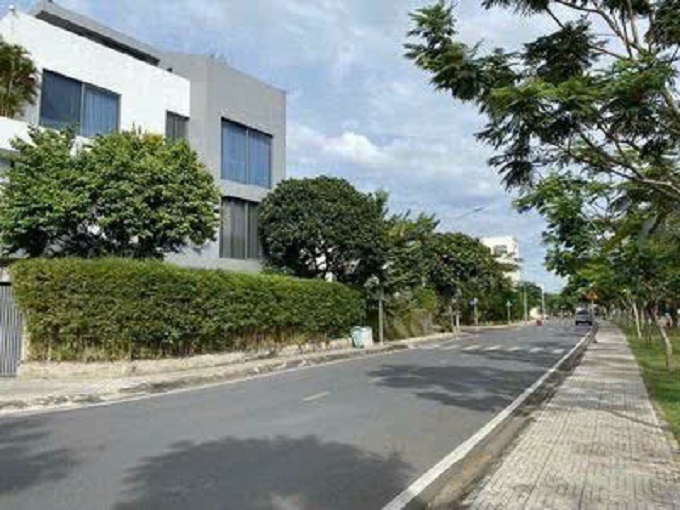 Long description image 1