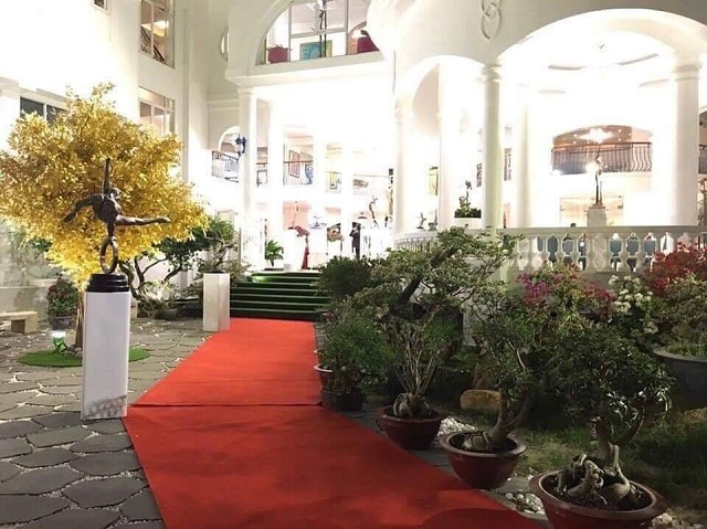 Long description image 1