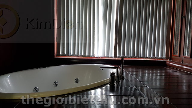 Long description image 1