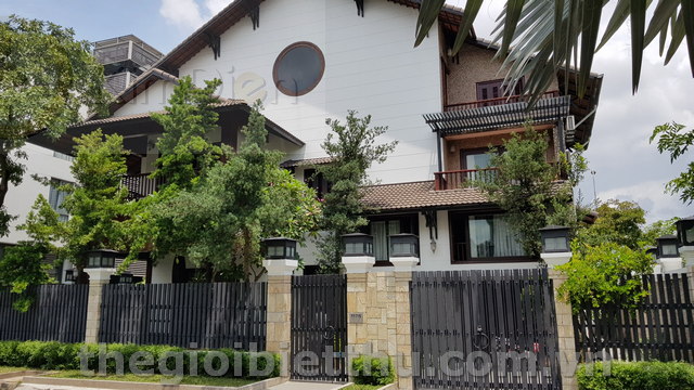 Long description image 1