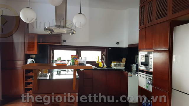 Long description image 1