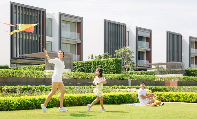 Long description image 1