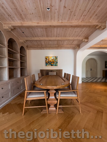 Long description image 1