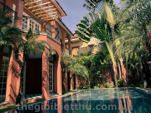 Long description image 1