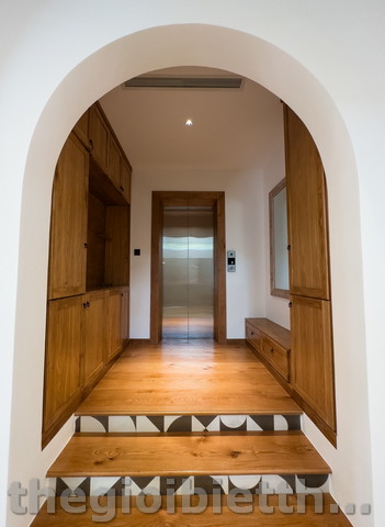 Long description image 1