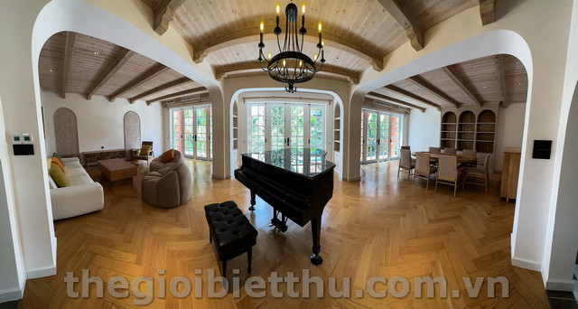 Long description image 1