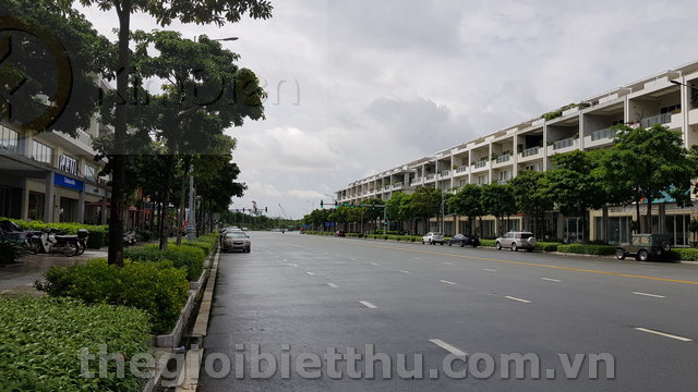 Long description image 1