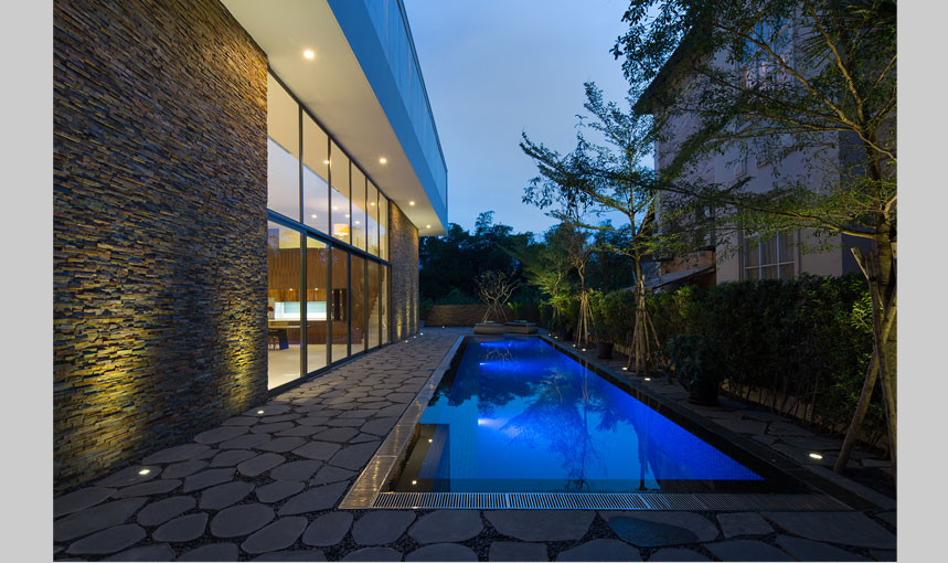 Long description image 1