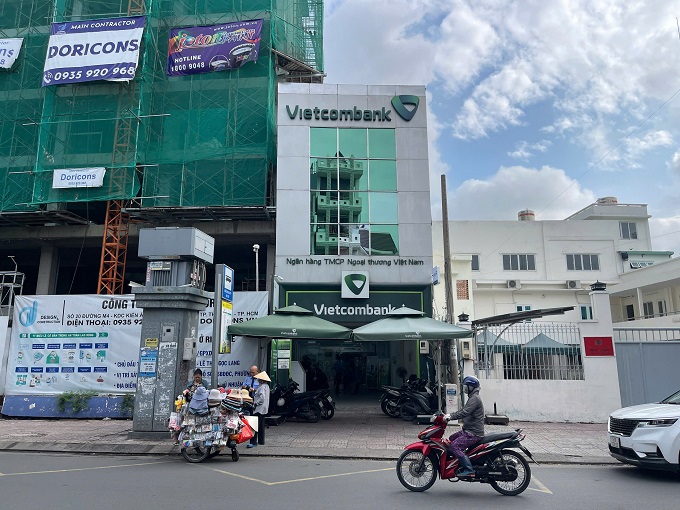 Long description image 1