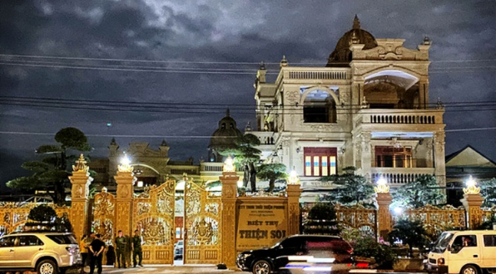 Long description image 1