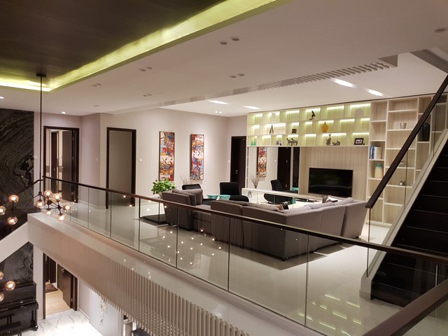 Long description image 1