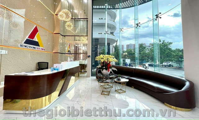 Long description image 1